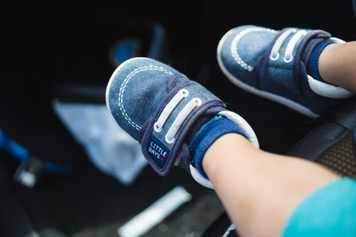 靴にこだわりがある発達障がいの子どもと悩む母親